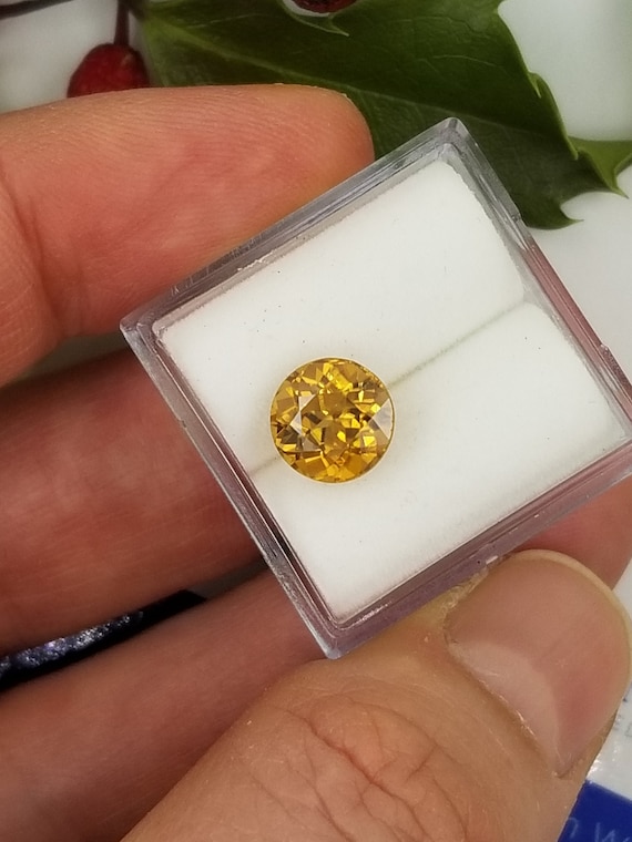 Natural Honey Gold Zircon 2.87cts Portuguese Cut