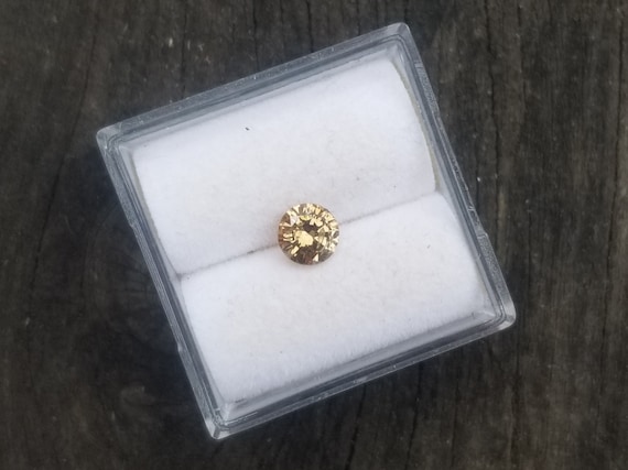 Wholesale loose Cognac Diamond Round April Birthstone for Jewellery