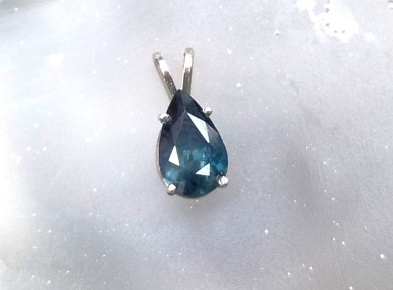 Tear Drop Shape Peacock Sapphire 14k White Gold Pendant for Her, September Birthstone for Custom Jewelry, Unique Ceylon Pear Shape Sapphire