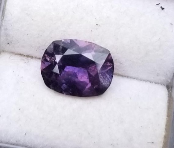 Ceylon Cushion Shape Purple Sapphire for Engagement Ring, September Gemstone