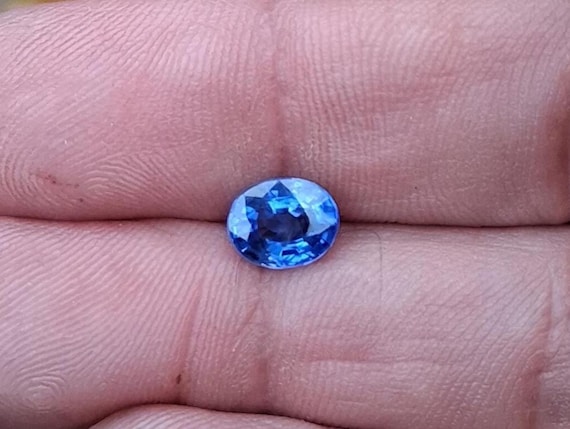 Silky Blue Sapphire 1.66 Cts Oval Shape for Jewellery Making