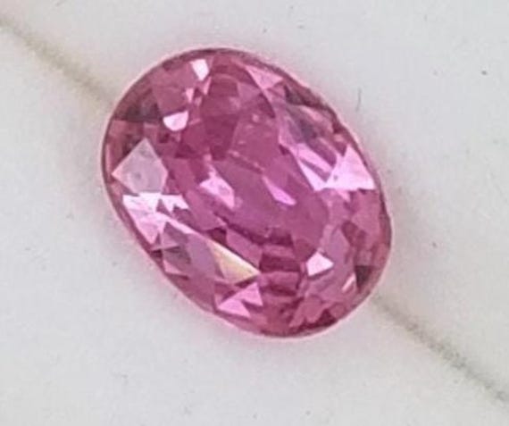 Oval Pink Sapphire 1.15 Carats for Engagement Ring