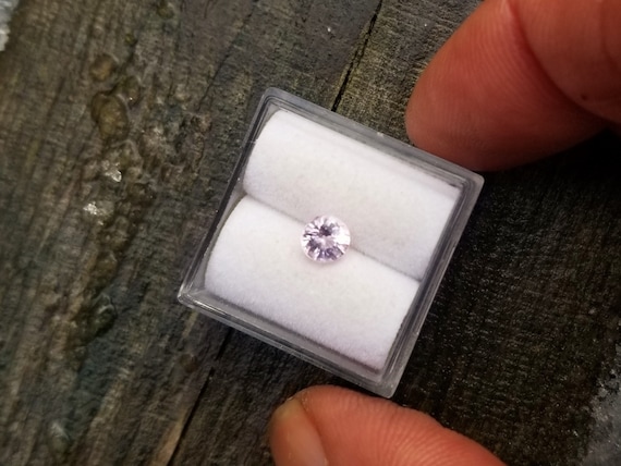 Pastel Pink Sapphire 5 MM Round for Jewellery Gift for Her