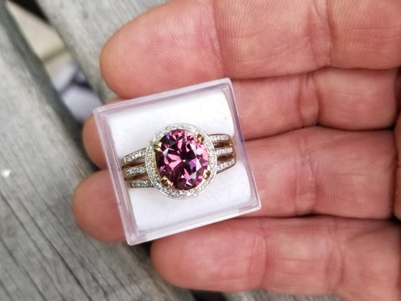 Fine Natural Spinel 10x8.5 MM Oval 14K Gold Ring