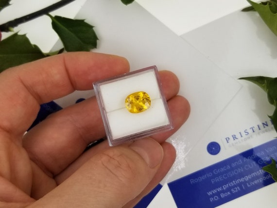 Yellow Sapphire 2.72 cts Antique Cushion