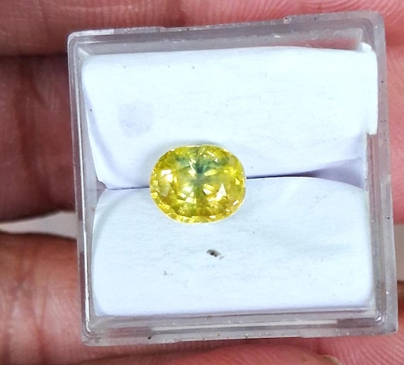 Parti Color Yellow Sapphire Oval shape September Gemstone