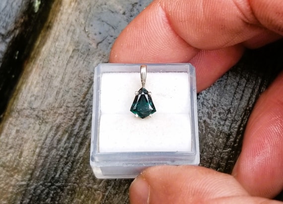 Natural Blue Green Sapphire 14K White Gold Pendant, Kite Shape Blue Green Sapphire for Anniversary Gift,  September Birthstone Jewelry