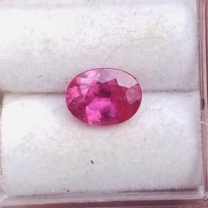 Zafiro rojo frambuesa de 8 x 6,1 mm, piedra preciosa ovalada única para anillo de compromiso