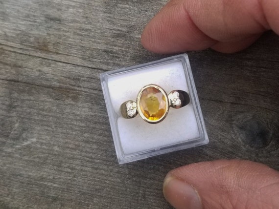 14k White Gold Ring Oval Yellow Sapphire