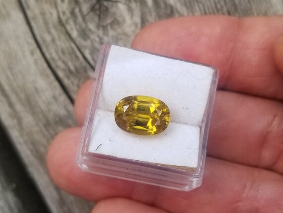 Sphene Unique Gemstone Collector Piece for Jewelry, One of a Kind Natural Gem for Jewelry Pendant, Over 4 Carats Oval Sphene