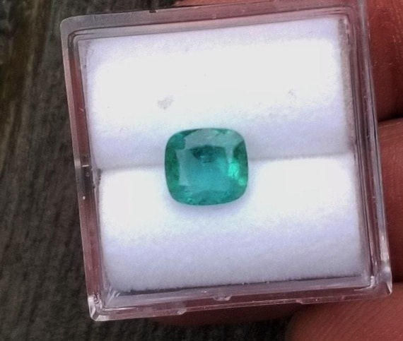 Cushion Emerald 6.8x6.2MM May Birthstone