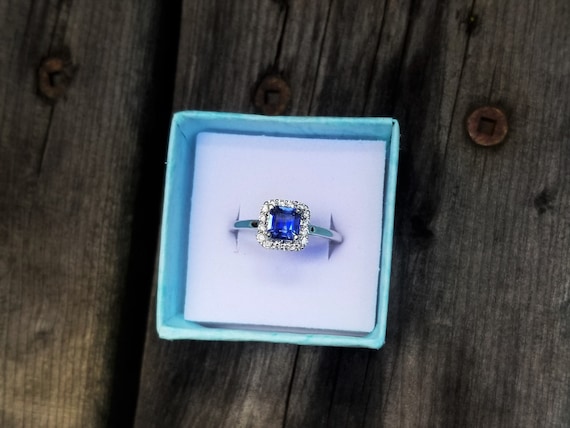 14k White Gold Blue Sapphire Engagement Ring for Bridals