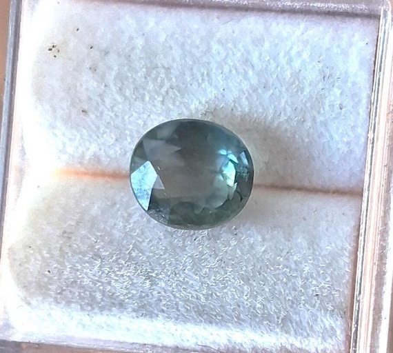 Natural Ceylon Sea Mint Sapphire Oval Shape Gemstone