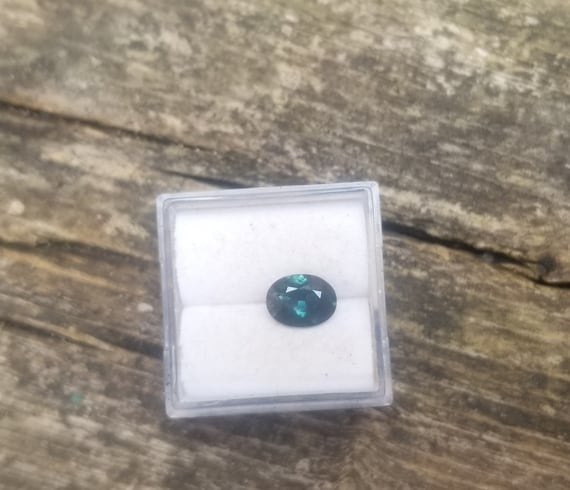 Oval Blue Green Sapphires , SIze   7.7 x5.8 MM Oval Dark Teal Color Gemstone
