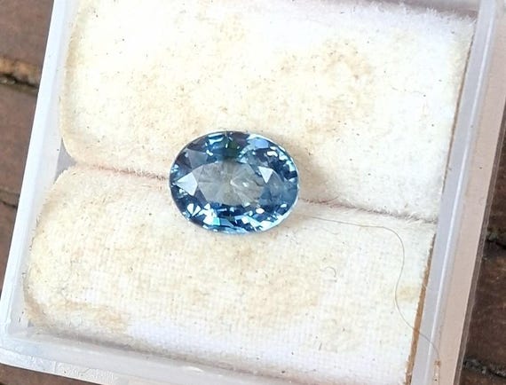 Eye Clean  Blue Sapphire 7x5.3 MM Oval Shape September Birthstone