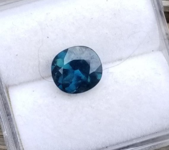 Natural Peacock Sapphire 6.6x6mm Cushion for Jewellery 1,23 Cts