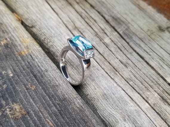 Unique Blue Topaz Sterling Ring with White Topaz as Accent Gemstones