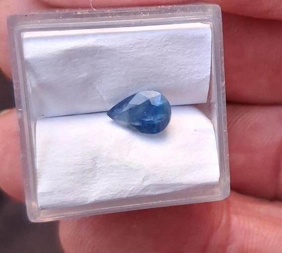 Natural  Pear Shape Blue Sapphire 7.9X5.4mm Ceylon Gemstone for Engagement Ring