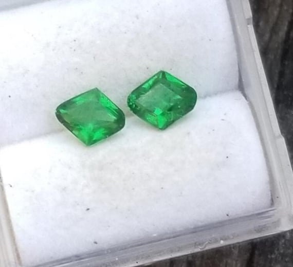Unique Tsavorite Green Garnet for Earrings, January Birthstone for Custom Jewelry