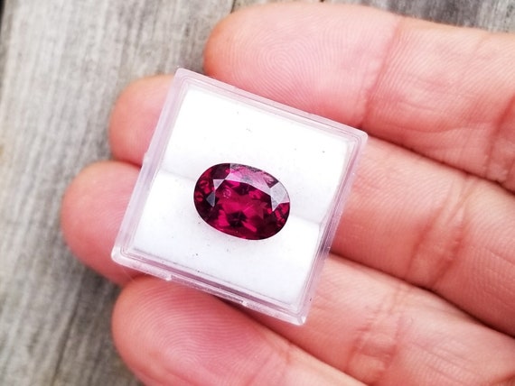 Rhodolite Garnet Oval 5.65 Carats January Birthstone Special Anniversary
