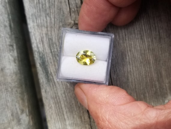 Ceylon Yellow Sapphire Precision Cut 9.2x7 MM Oval