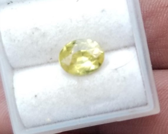 Ceylon Yellow Sapphire for Engagement Ring, September Gemstone for Custom Jewelry