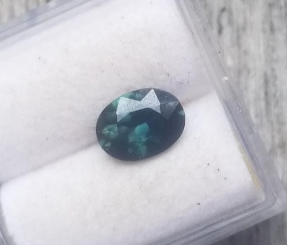 Oval Blue Green Sapphires , SIze   7.7 x5.8 MM Oval Dark Teal Color Gemstone