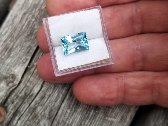 Loose Blue Topaz Briolette for Pendant November Birthstone Over 14 Carats