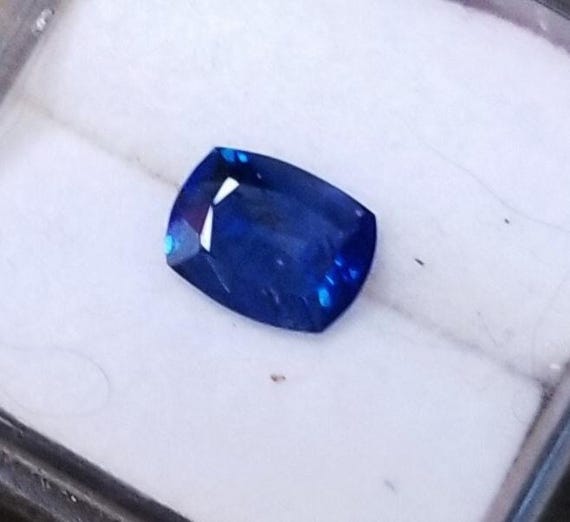 Velvet Blue Sapphire Cushion for Jewelry, September Birthstone