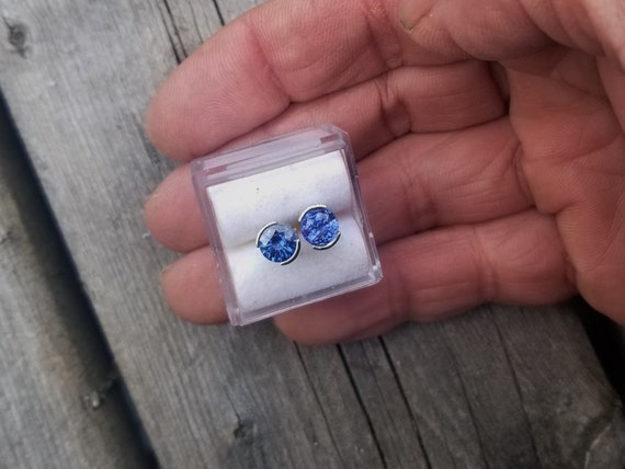 Ceylon Blue Sapphire Stud Earrings 14k White Gold 5.6MM Round