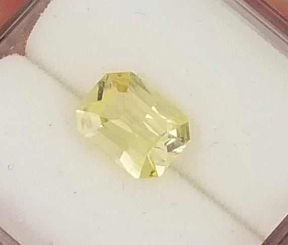 Radiant Emerald Cut Yellow Sapphire for Custom Jewelry