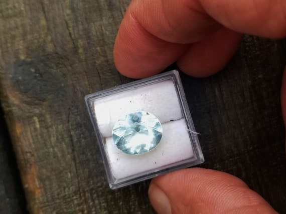 Sky Blue Aquamarine 6.05 Cts Oval 12.3x10.5 MM
