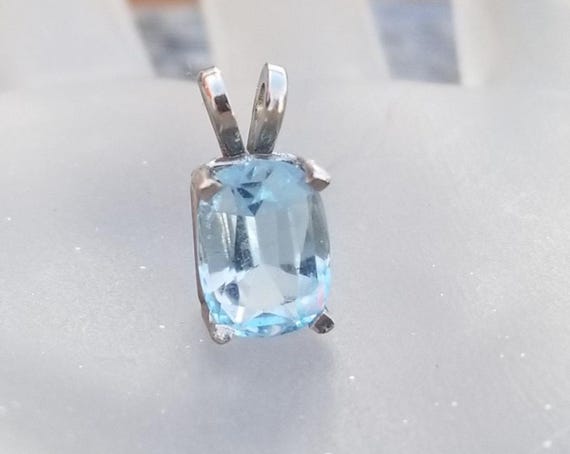 Sky Blue Aquamarine 14k White Gold Pendant, March Birthstone
