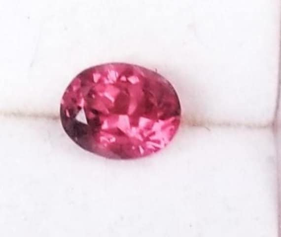 Natural Cherry Oval Sapphire for Anniversary Jewelry , September Gemstone Gift
