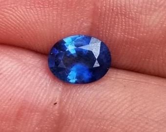 Royal Blue Sapphire Oval Shape for Engagement Ring