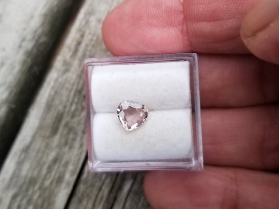 Heart Shape Padparadscha Pastel Color Sapphire for Engagement Ring, September Birthstone for Custom Made Jewelry, Coral Color Sapphire