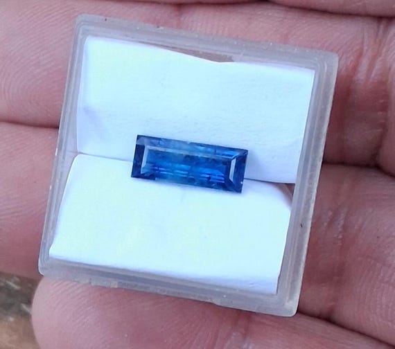 Natural Ceylon Blue Sapphire 10.5x4.1 MM Baguette for Jewelry