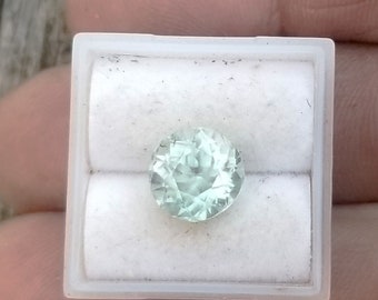 Large Rare Size Round Mint Green Sapphire 3.90 Carats for Engagement Ring, Unique Ceylon Light Mint Sapphire for Jewelry Design