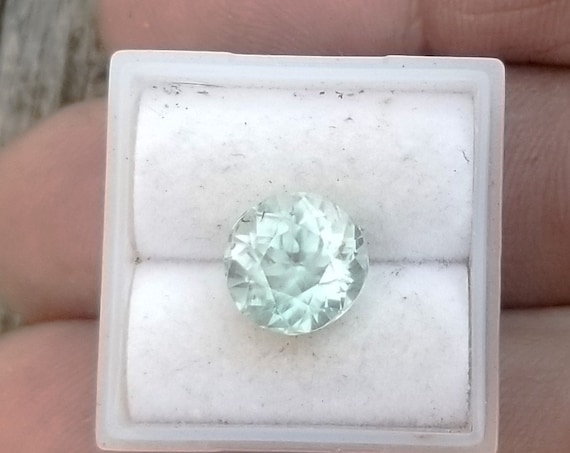 Rare Ceylon Round Mint Green Sapphire 3.90 Carats for Engagement Ring, Unique Natural Light Mint Sapphire for Jewelry Design