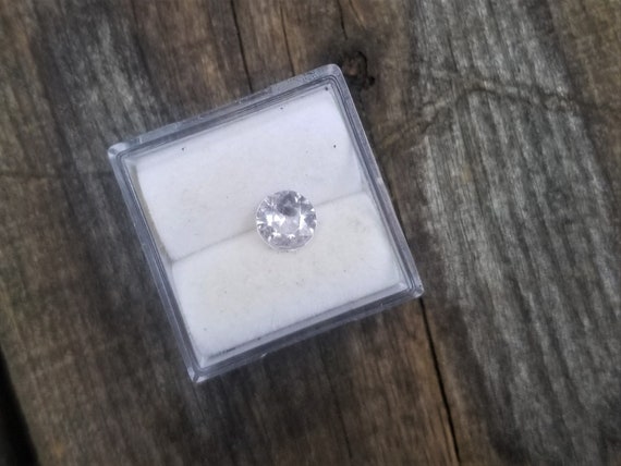 Ceylon Lavender Sapphire 6 MM
