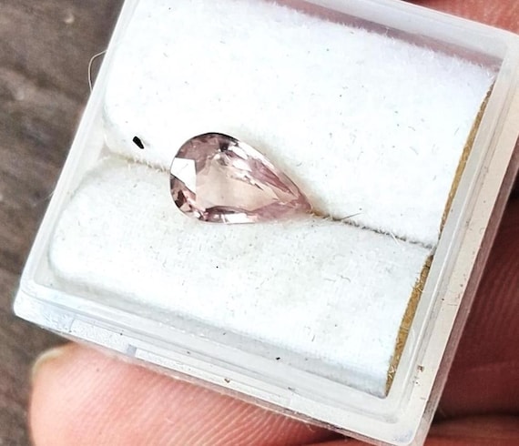 Ceylon Natural Pink Sapphire for Anniversary Jewelry 8.3x5.2MM Pear Shape