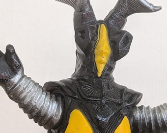 Zetton Ultraman Kaiju Sofubi Figure, Bandai 1983 Mark Japanese Vinyl Monster Toy from Japan, Tokusatsu Collector Display