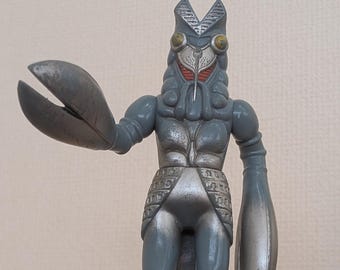 Vintage 1983 Bandai Japan Alien Baltan Sofubi Figure, Ultraman Kaiju Vinyl Toy, Japanese Tokusatsu Monster Collectible