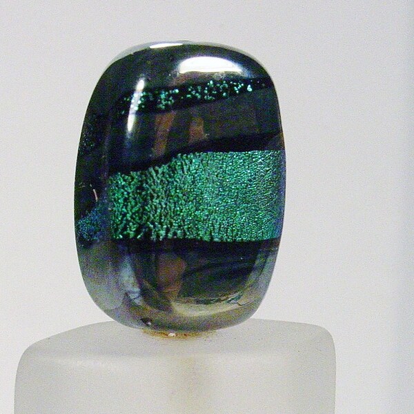 Lampworked dichroic glass bead