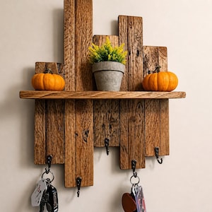 Mensola portachiavi rustica in legno di recupero / Ganci organizer per ingresso in stile rustico