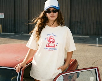 Hot Moms For America Shirt, Patriotic Mom Shirt, 4th of July Graphic Tee, Americana Shirt, Retro Summer Tee, America Tee