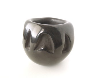 Vintage Santa Clara Pueblo Blackware Pottery Signed Sophie Cata Small Pot Deep Matte Sgraffito Semi-Geometric Design / Polished Black Glaze