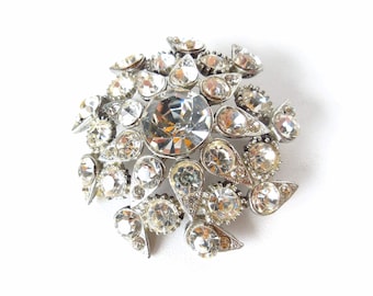 Vintage 1950s Rhinestone Starburst Brooch Big Sparkling Glamorous Radiating Dazzle Pin for the Holidays Mid Century Modern Costume Jewelry