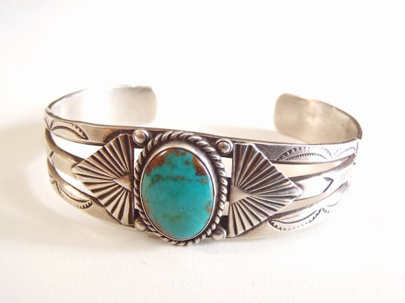The Best Gaspeite Native American Navajo Sterling Silver Tan Stone Bracelet The Best Gaspeite Native American Navajo Sterling Silver Tan Stone Bracelet