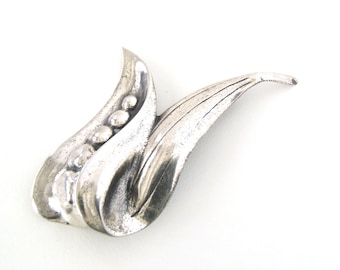 Vintage Sterling “Peas-in-a-Pod” Brooch — Solid 925 Silver Peapod Pin, Great Gift for Stylish Foodie, Restaurateur, Gardener, Friend or Self